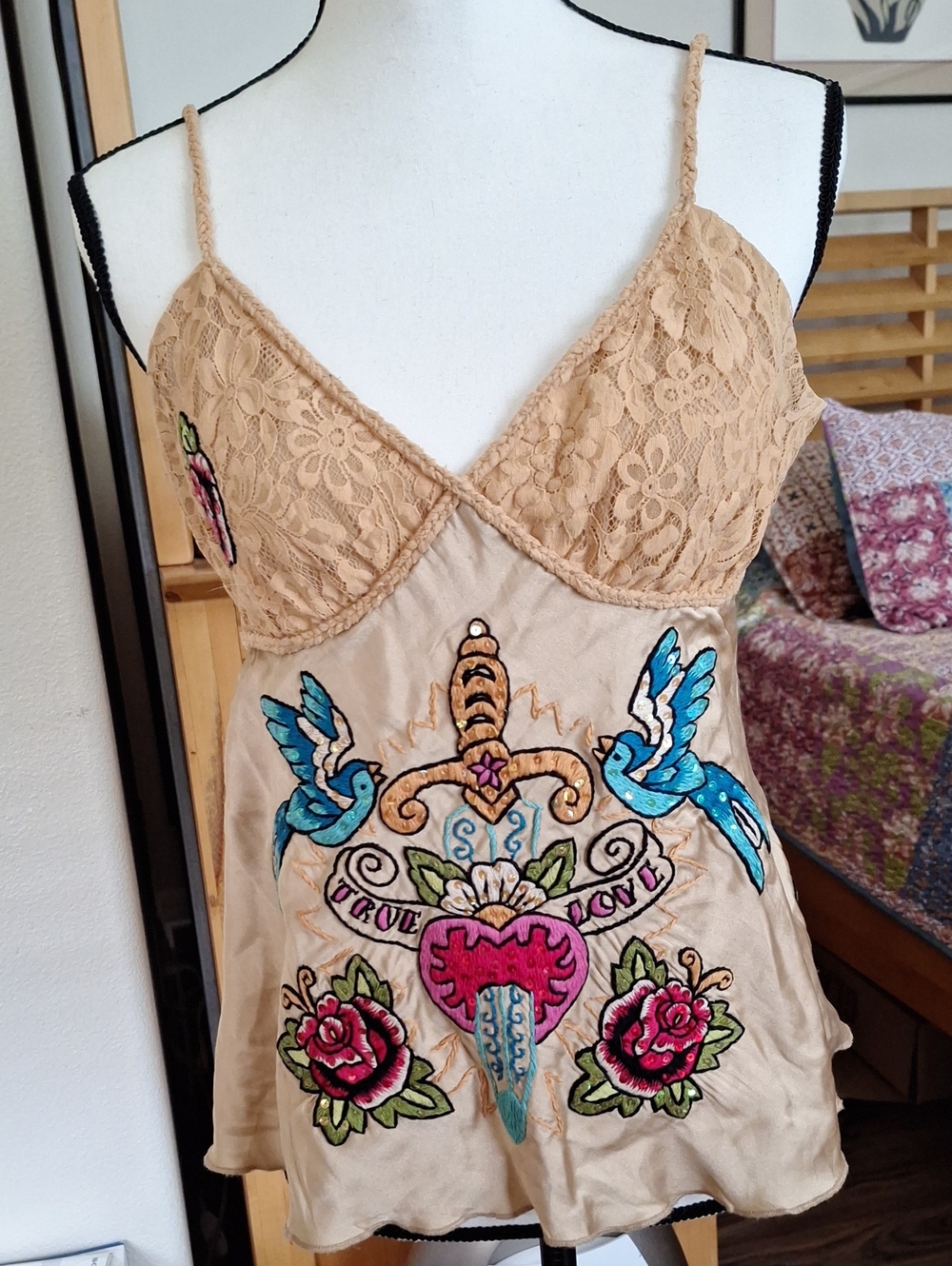 Vintage Soul Revival Beige Lace & Embroidered Heart Tank Top Size L